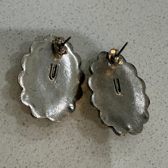 Artisan Scalloped Edge Metallic Post Earrings - Picture 3 of 8